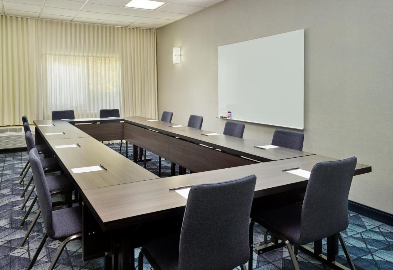 מלון Courtyard By Marriott Atlanta אלפרטה מראה חיצוני תמונה