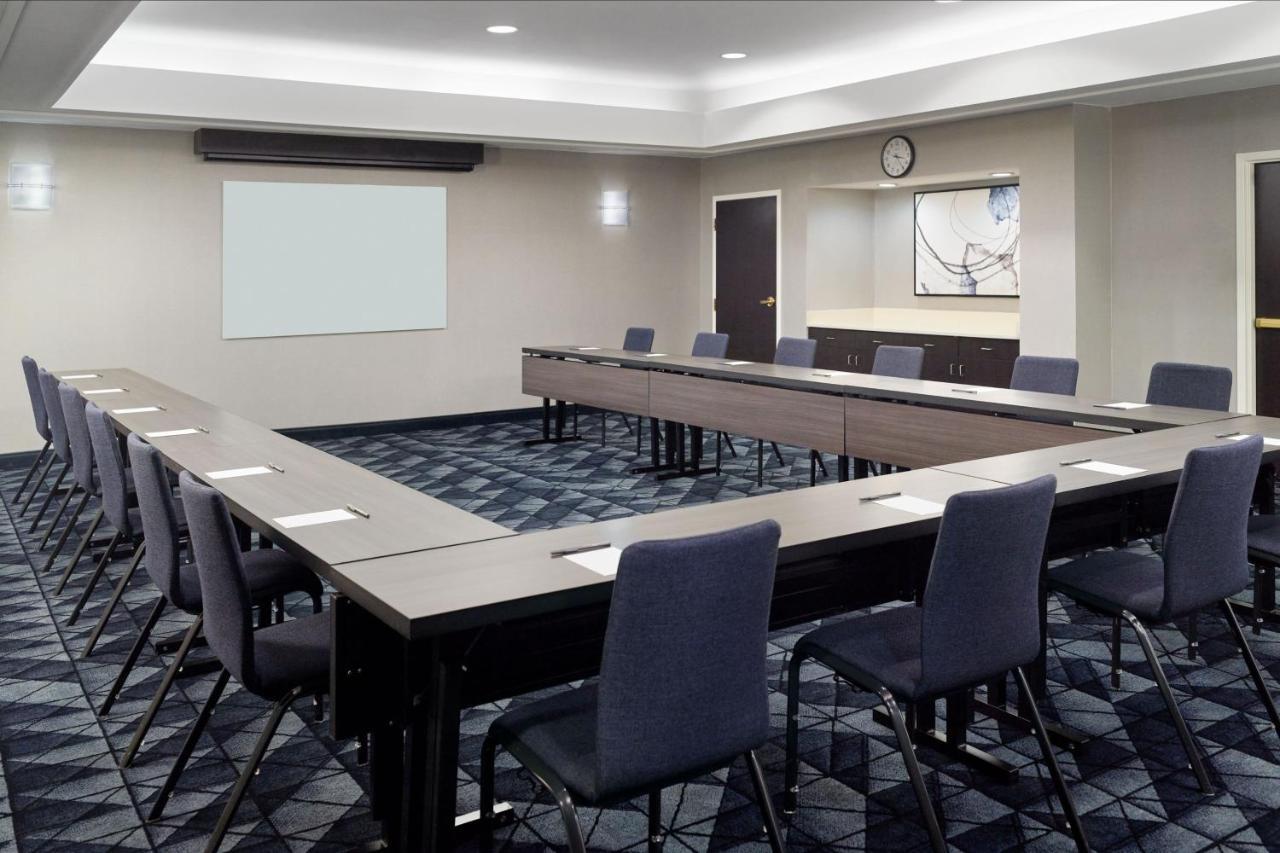 מלון Courtyard By Marriott Atlanta אלפרטה מראה חיצוני תמונה