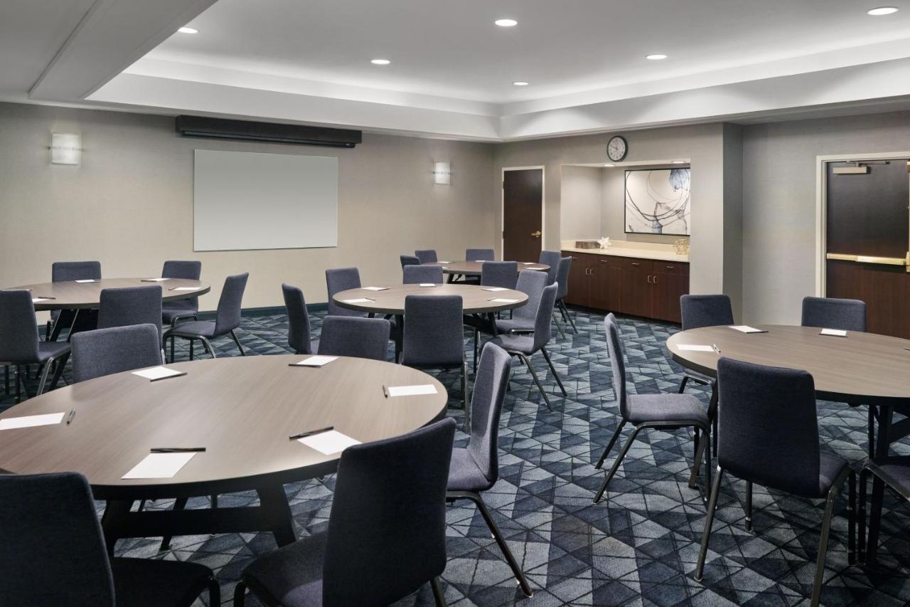 מלון Courtyard By Marriott Atlanta אלפרטה מראה חיצוני תמונה